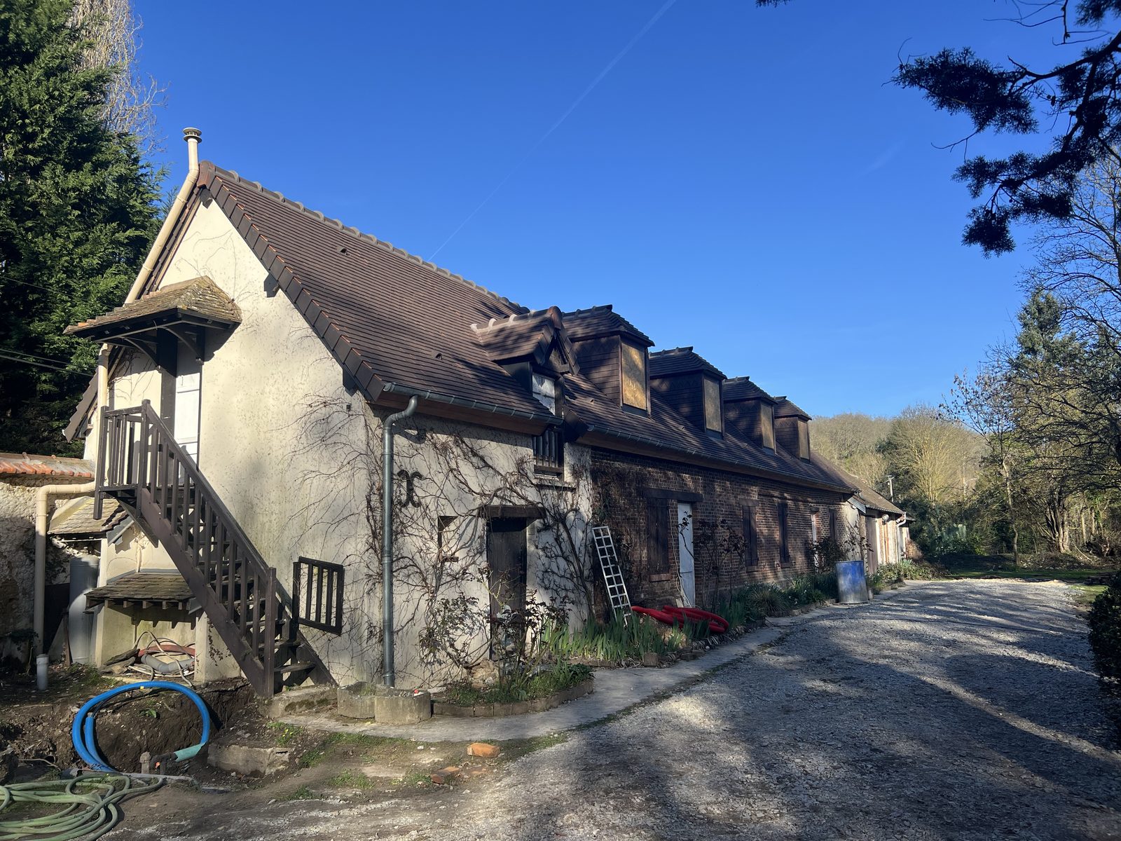 Longère rénovée avec matériaux biosourcés à Gaudreville-la-Rivière